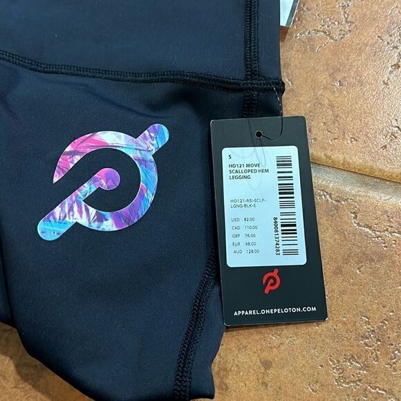 NWT Peloton Move Mission Scallop Hem Legging Black size S - Picture 7 of 10